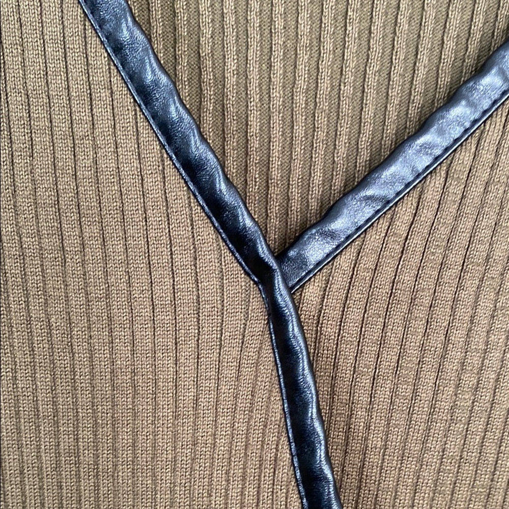 Say What? Green Long Sleeve Wrap Dress - Picture 8 of 16